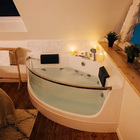 Loveroom Du Perche : Maison Avec Balneo Vakantiehuis *