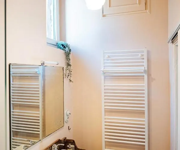 Loveroom Du Perche : Maison Avec Balneo بيت للعطل